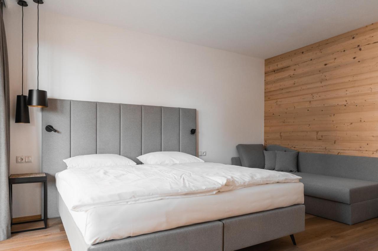 Hotel Gasthof Jochele Falzes Exterior foto