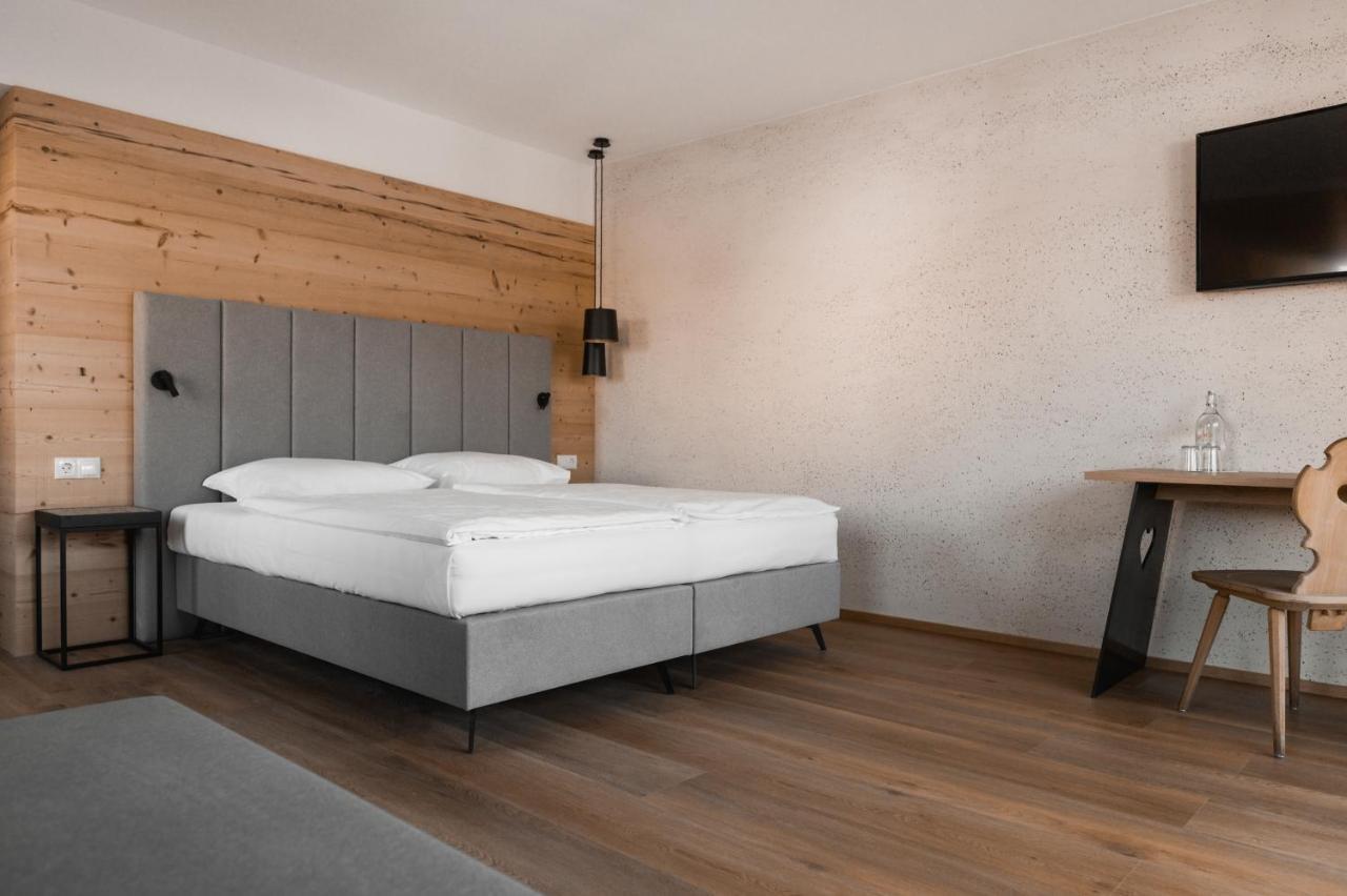 Hotel Gasthof Jochele Falzes Exterior foto