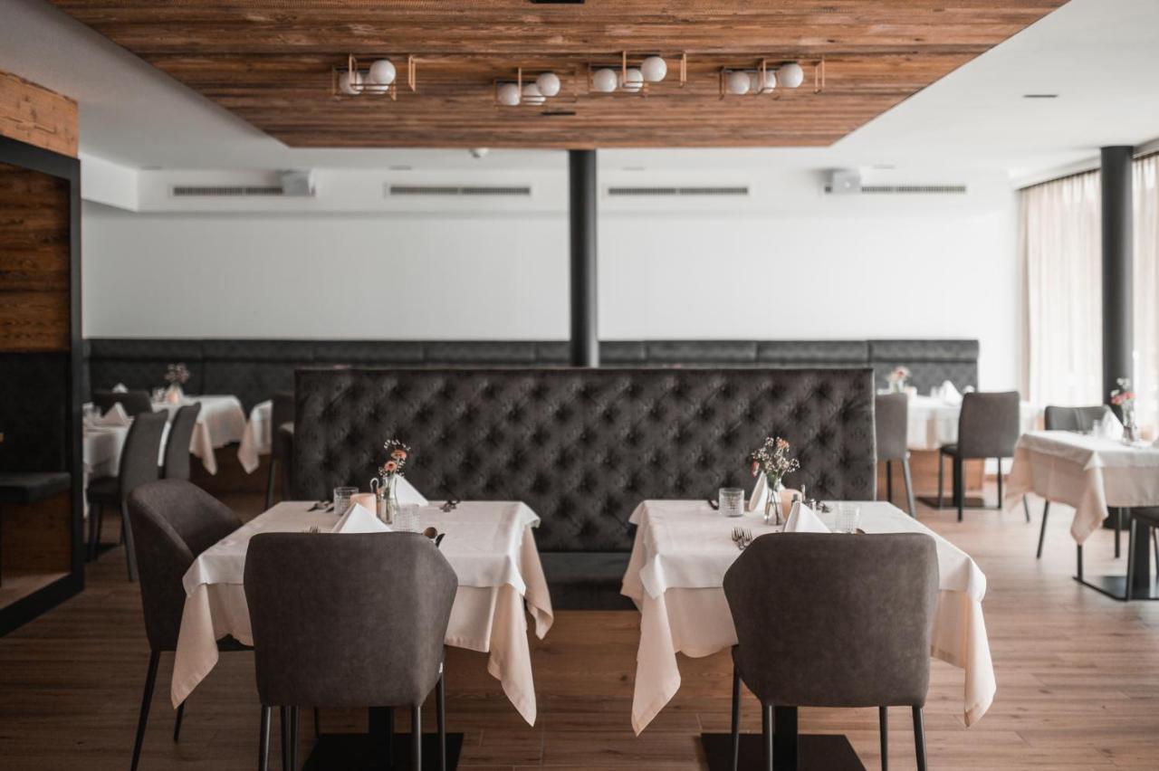 Hotel Gasthof Jochele Falzes Exterior foto