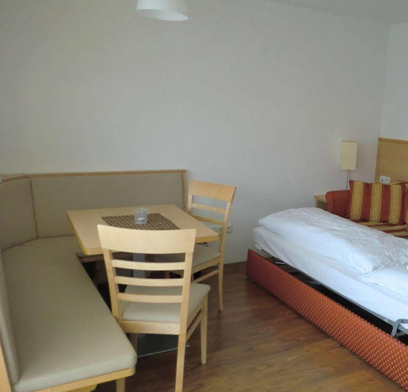 Hotel Gasthof Jochele Falzes Exterior foto